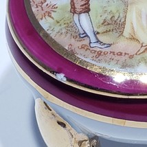 Limoges France Porcelain 3 Footed Courting Cpl Trinket Box Pill Box Gold Trim - £8.70 GBP