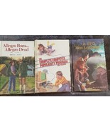 Weekly Reader Vintage Hard Cover Books Lot Of 3 - £10.22 GBP