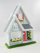(1) Bath &amp; Body Works Spring Summer Cottage Flowers House Light Up Plugi... - $23.99