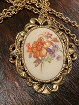 Vintage Goldtone Oval Handpainted Floral Brooch/Pendant with 36&quot; gold to... - £27.97 GBP