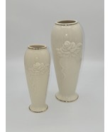 Lenox Ivory Embossed Roses and Ribbons Gold Trim Bud Vase Set - $749.61 MXN