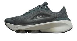 Authenticity Guarantee

Nike Vesair Women’s Vintage Green Air Zoom Athle... - $128.25