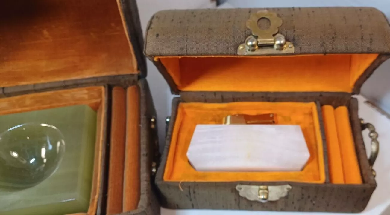 Vintage 70&#39;s Beautiful Onyx Base Table Lighter with Marble Ashtray-NEW-F... - $258.61 CAD