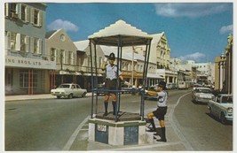HAMILTON BERMUDA Traffic Policemen Vintage Postcard Unposted - $3.91
