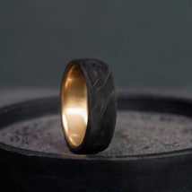 Handcrafted Men&#39;s Wedding Band with Brass &amp; Carbon Fiber - Gift for Him or Her - £165.12 GBP