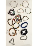 Lot Of 13  Bracelets, All Different Types, Nice Variety. - $94.24 MXN