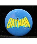 DC Comics Batman Pinback Pin Vintage Dark Knight with Cowl Cape Wings - $223.79 MXN