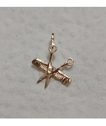 New 14k Yellow Gold Scissors and Comb Salon Charm Pendant - £42.46 GBP