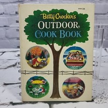 Vintage Betty Crocker&#39;s Outdoor Cookbook Vintage 1961 - $11.88