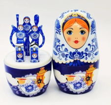 Russian Nesting Doll Manicure Set Blue White Clippers Nail File Storage ... - $497.42 MXN