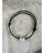 Simple Leather Rope Large Freshwater Pearl Bracelet Minimalist Pristine Adj - £22.04 GBP