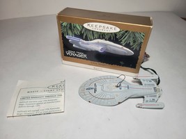 1996 Star Trek USS Voyager Hallmark Keepsake Christmas Ornament Magic Light - £14.67 GBP