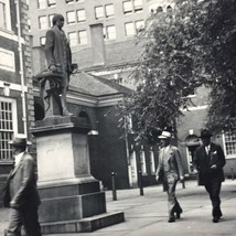 Vintage Independence Hall Americana Photograph 30s 40s Old Original Photo BW - £7.95 GBP