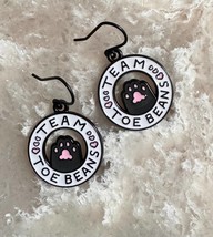 Team Toe Beans Cat Paw Earrings - £7.80 GBP