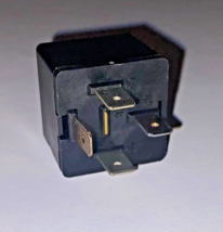 NEW GENUINE MOPAR RELAY, PART NUMBER 5234492 - $233.76 MXN