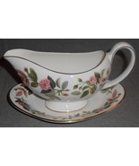 Wedgwood HATHAWAY ROSE PATTERN Bone China GRAVY BOAT with Underplate Eng... - $74.24