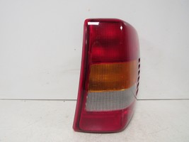 1999 2000 2001 2002 2003 2004 Jeep Grand Cherokee Rh Tail Light Oem C5R 8845 - £27.13 GBP