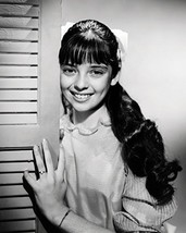 Angela Cartwright 16x20 Canvas Lovely Smiling Publicity Pose Lost In Space Tv - £55.94 GBP