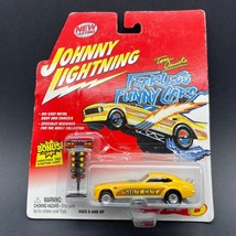 Johnny Lightning Tom Daniel&#39;s Shut Out Fearless Funny Car Yellow 1/64 Scale - £15.45 GBP