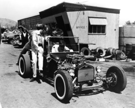 The Choppers Ford Model T Drag Care in Junk Yard 16x20 Canvas - £54.84 GBP