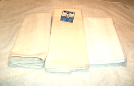 Hand Towels Set of 3, 2 Cream and 1 White Bath Bathroom Towels Luxury Vi... - £17.01 GBP