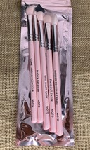 MOTD Brushes In A Blush Blending Eye Brush Set - 5 Pieces - $224.34 MXN