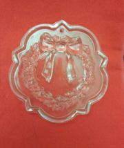 Fostoria ~ Clear Pressed Glass Christmas Ornament ~ Wreath 3.25&quot; ~ Very ... - £7.86 GBP