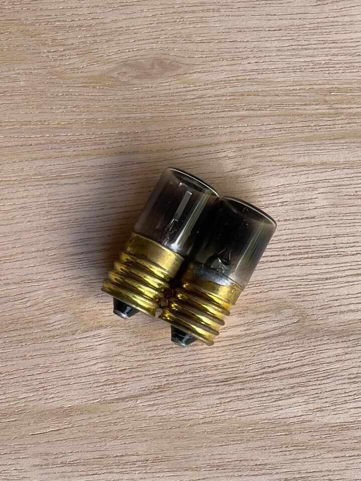 2 Pachislo Slot Machine Bulbs for Behind Belly Glass Inside door, Older ... - $9.99