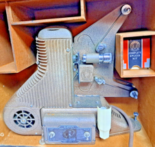 Vintage UNIVEX Model P-500 8mm Movie Projector In Wood Case Powers Up Ar... - $117.59