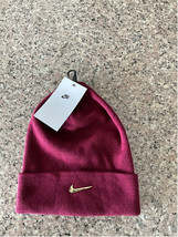 Nike Unisex Beanie - $647.24 MXN