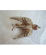 Vintage Rhinestone Bird Pin ~ Brooch ~ Clear Stones ~ Red Ey - £3.93 GBP