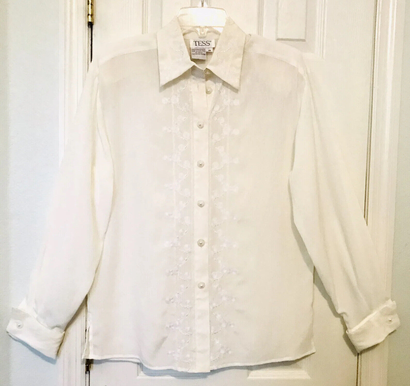Primary image for Tess Vintage 90’s Womens Size 10 Ivory Embroidered Button Up Turn Cuff Y2K Shirt