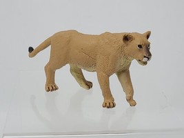 Safari Ltd Lioness 3&quot; Figure Jungle Cat Female Realistic Exotic Animal Toy 2008 - £6.18 GBP