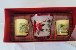 Christmas Yankee Candle Gift Set With Glass Votive Candleholder and Cand... - $13.65