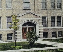 c1920 Oak Street School Orrville Ohio Vintage Postcard Entrance Street View - £13.54 GBP