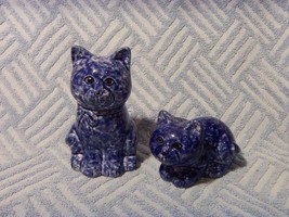 Enesco Blue Sponge Pattern Cats Salt &amp; Pepper Shakers Vintage Unused - £15.83 GBP