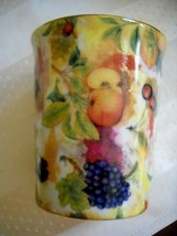 * Formalities Baum Brothers Fruit Design Grapes Apples Lemons Bathroom T... - $9.80