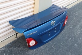2009-2010 Toyota Corolla S Trunk Lid W/ Spoiler & Taillights image 2
