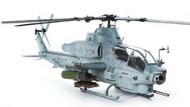 Academy 12127 1:35 Scale USMC US Marine Corps AH-1A Shark Mouth Hobby Model Toy image 3