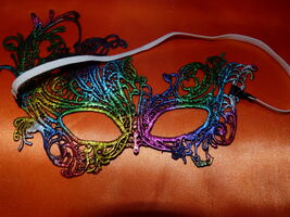 COLORFUL MASQUERADE FACE MASK Collectable Knick Knacks Decorative Party ... - $10.00