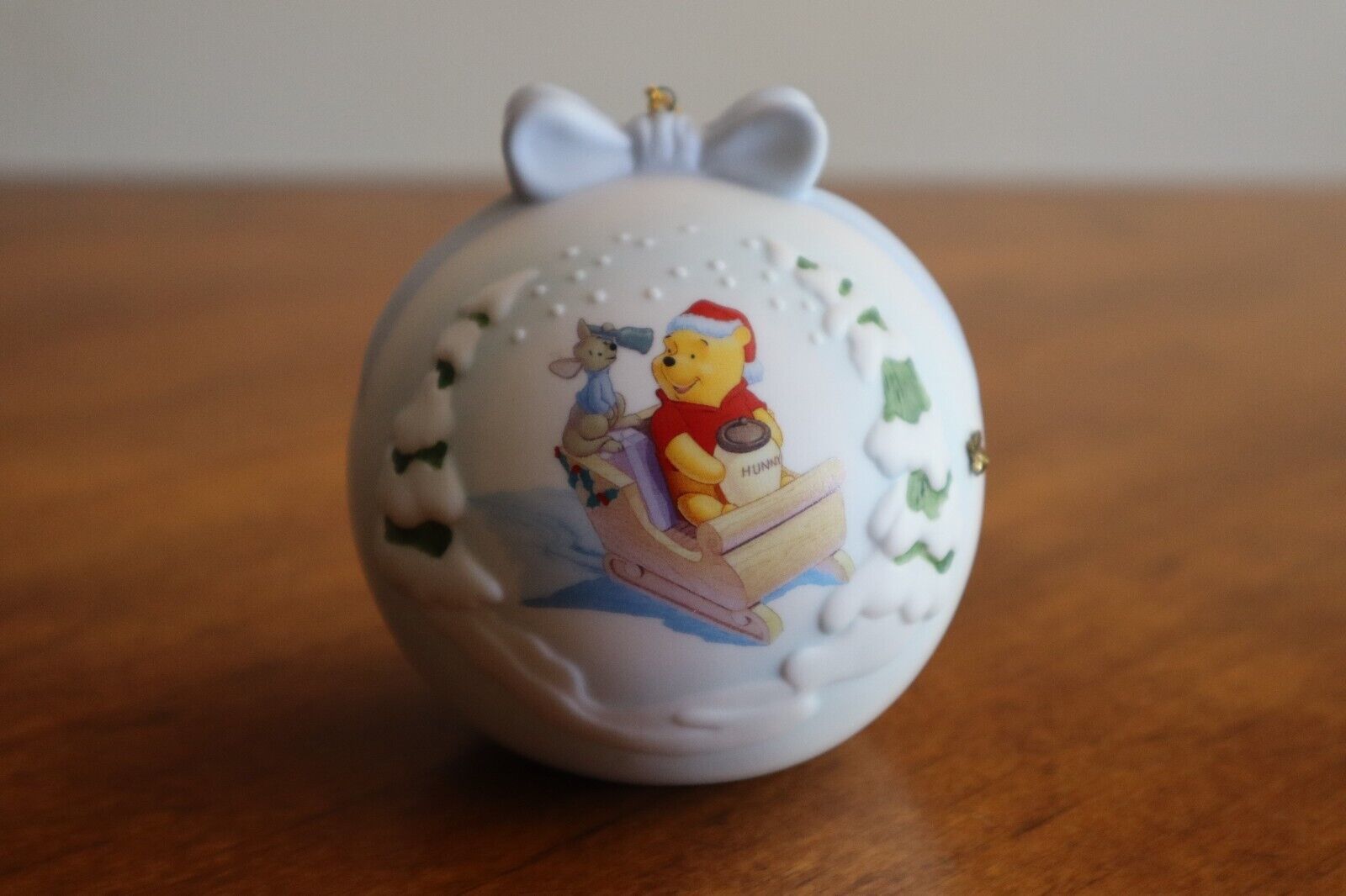 Primary image for 1999 Disney Winnie The Pooh A Sleigh Full Of Presents Hearts Full Love Ornament