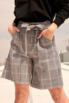 A Pair Of Wide Woven Plaid Shorts - £36.90 GBP