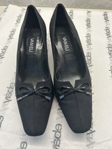 VAN ELI WOMEN&#39;S BLACK FABRIC PATENT LEATHER BOW &amp; HEEL  SIZE 8 - $375.38 MXN