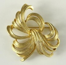 Vintage Signed Costume Jewelry TORINO Gold Tone Ribbon Swirl Brooch Pin - £15.25 GBP