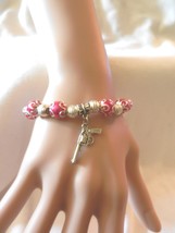 NeW!!! Sparkle Country Western  Stretch  Faux Pearl  Beads Gun Pistol  Bracelet  - $4.99