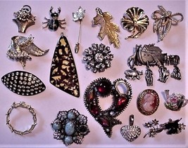 Lot of 18 Pins Brooches Pendants Cameo - $45.00