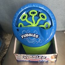 Little Kids Fubbles Bubble Blastin&#39; Machine Blue/Green Ages 3+ ( 4 Oz ) New - $161.67 MXN
