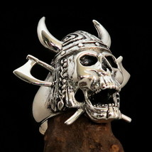 Men&#39;s Skull Biker Ring Viking Warrior crossed Axes - antiqued Sterling Silver - £73.49 GBP