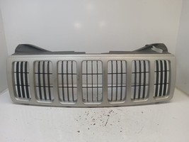 Grille Laredo Painted Fits 05-07 Grand Cherokee 741127 - £72.75 GBP