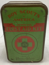Vintage Boy Scouts Of America Official First Aid Kit By Johnson &amp; Johnson Tin  - £8.17 GBP